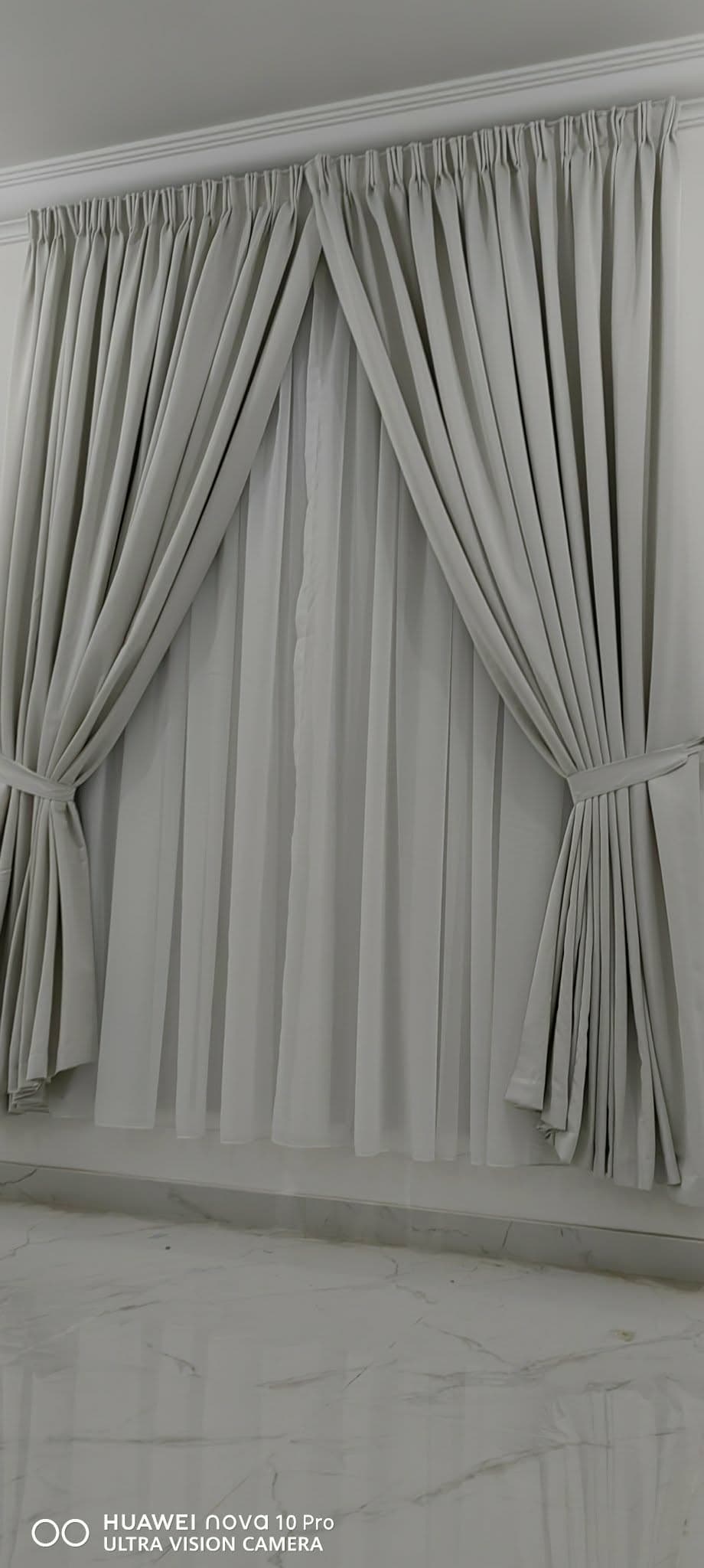 Curtain — 10