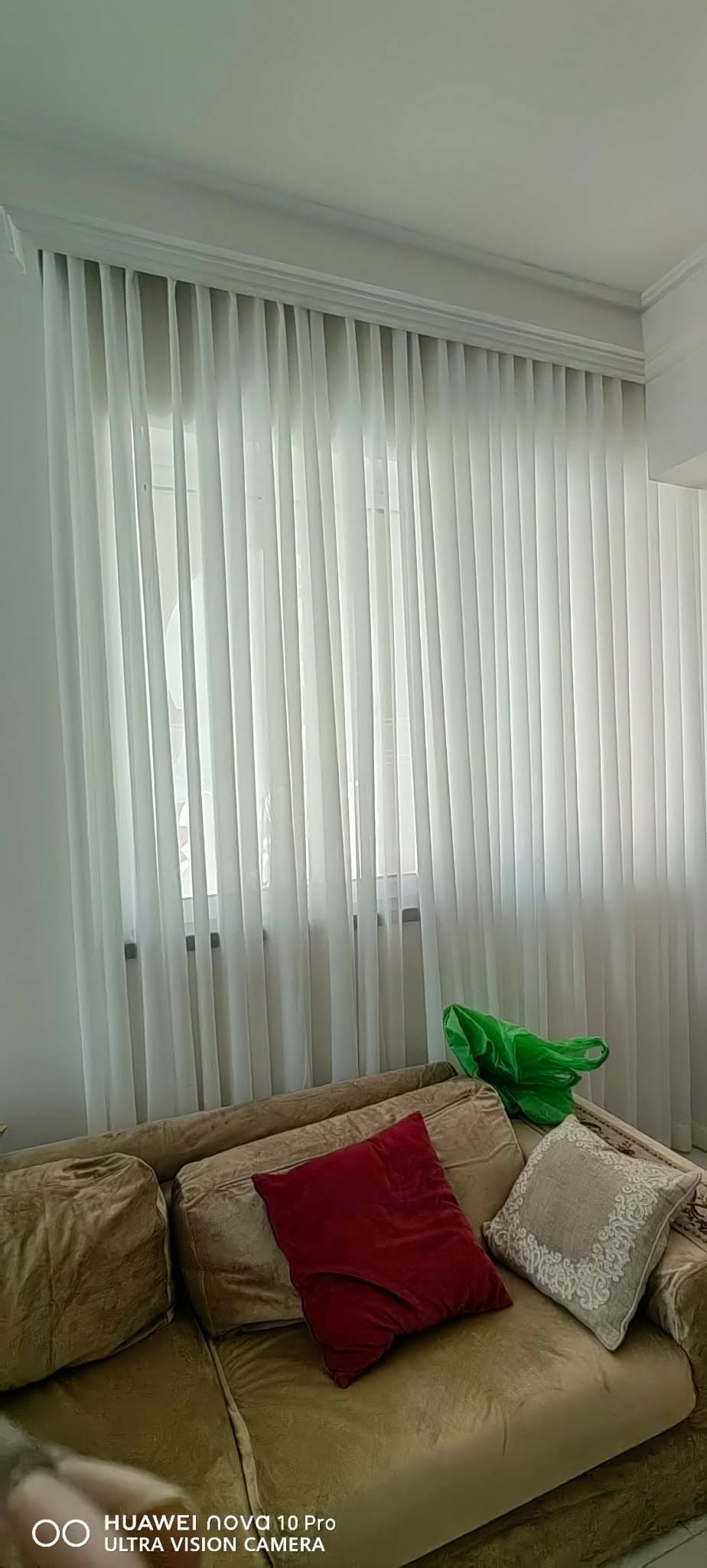 Curtain — 20