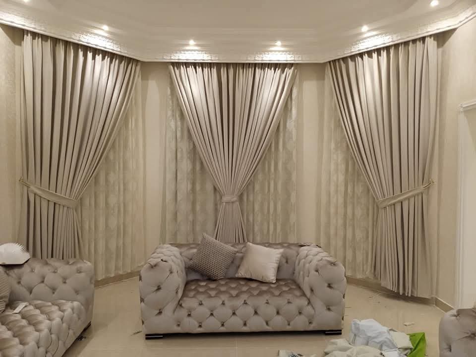 Sofa — 4