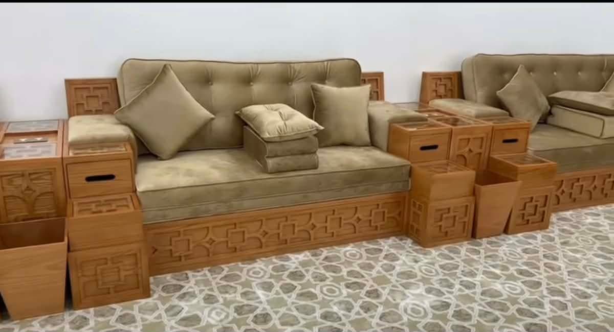 Sofa — 48