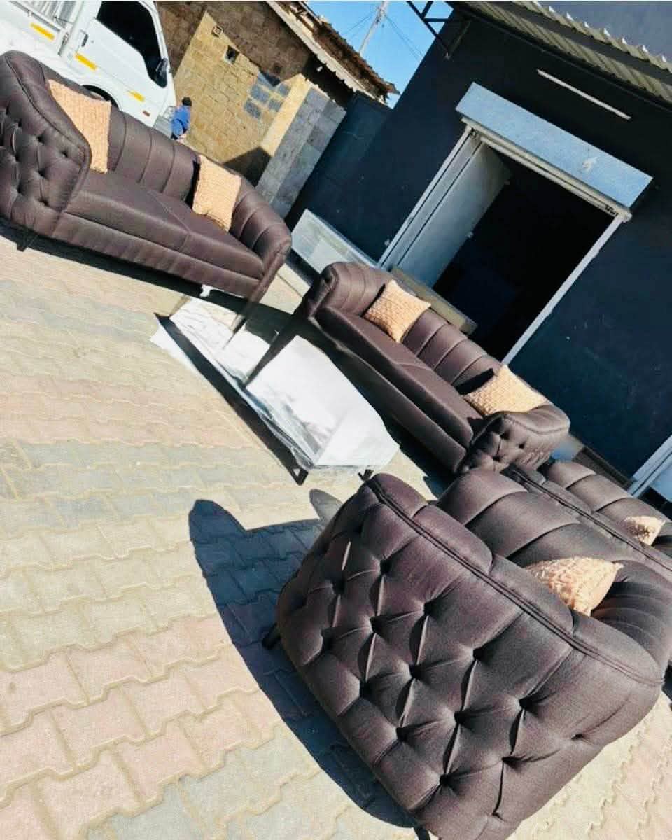 Sofa — 57