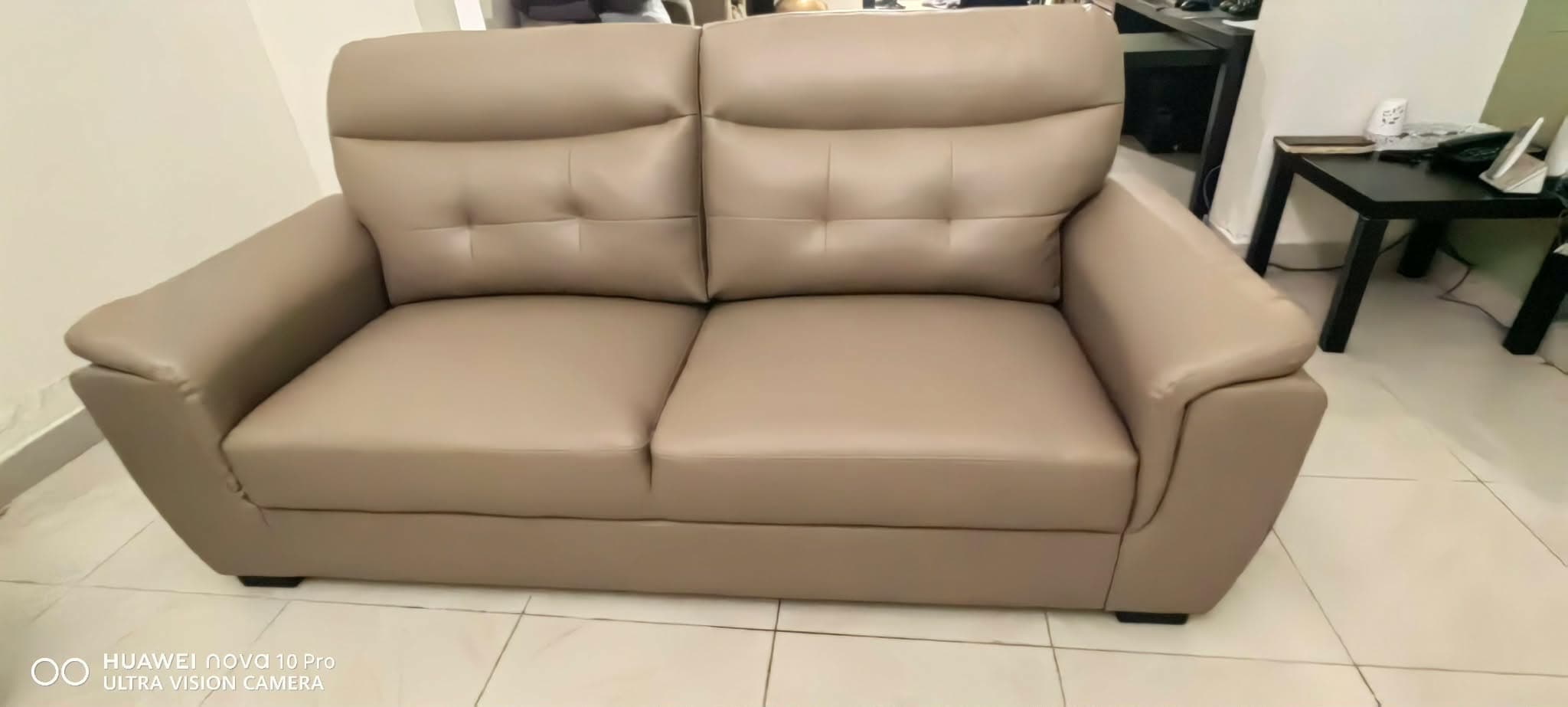Sofa — 84
