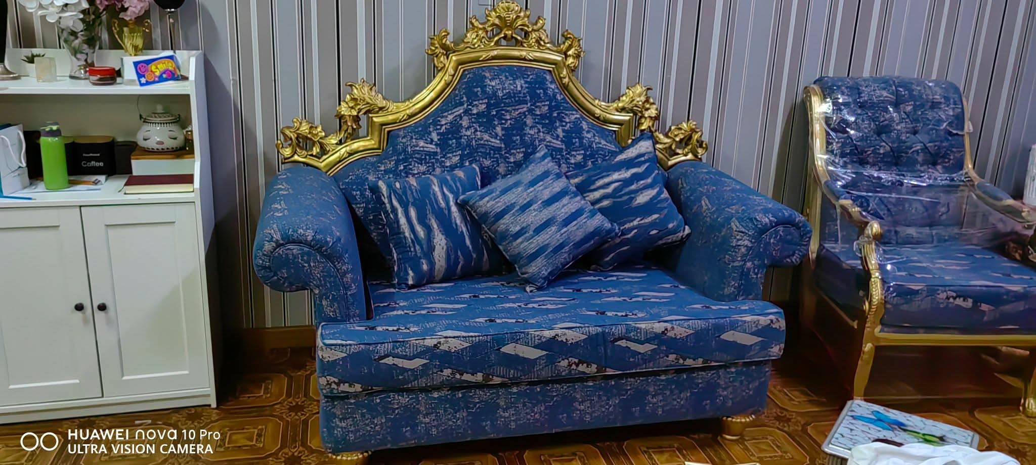 Sofa — 90