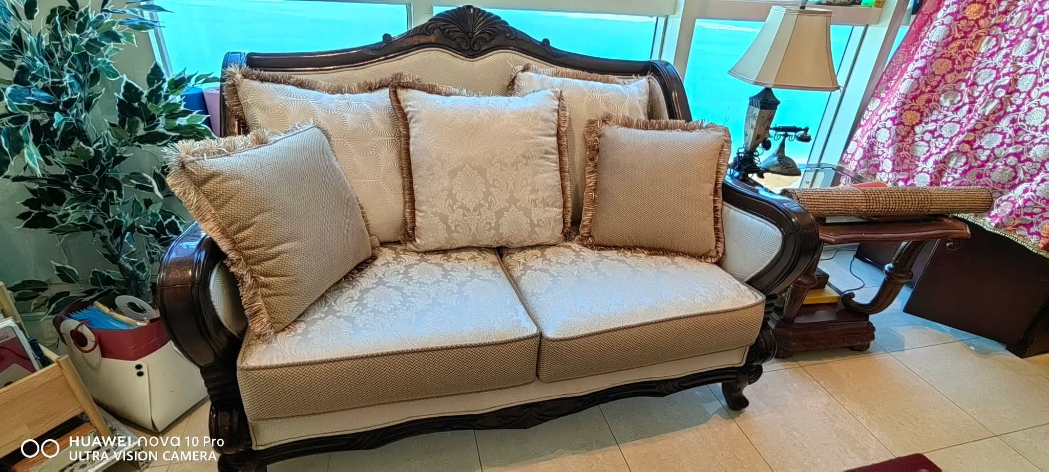 Sofa — 93
