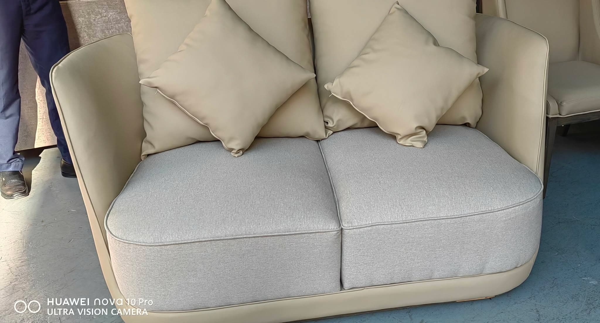 Sofa — 95