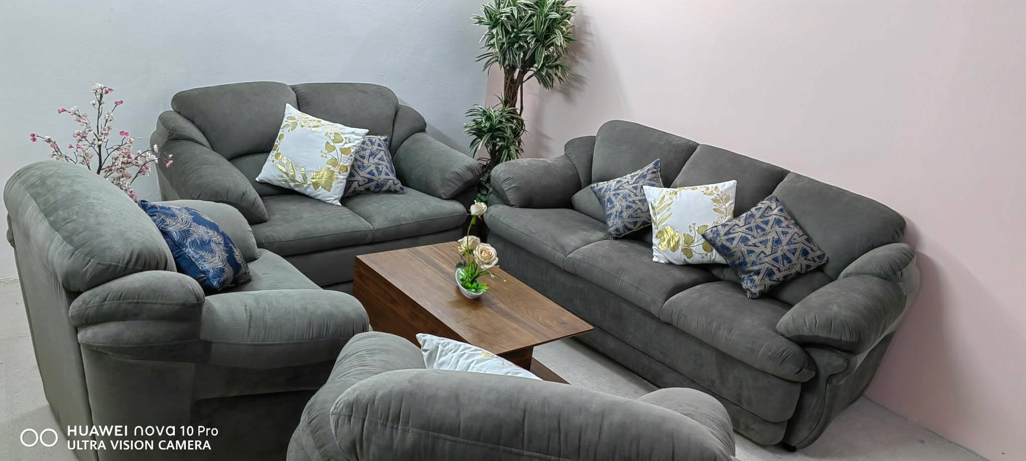 Sofa — 98