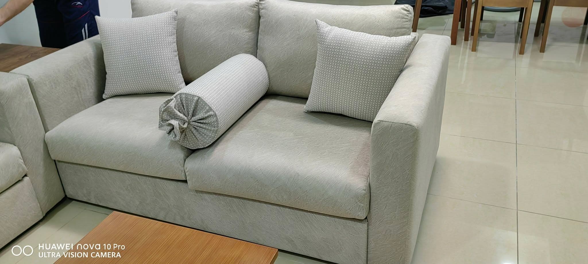 Sofa — 104