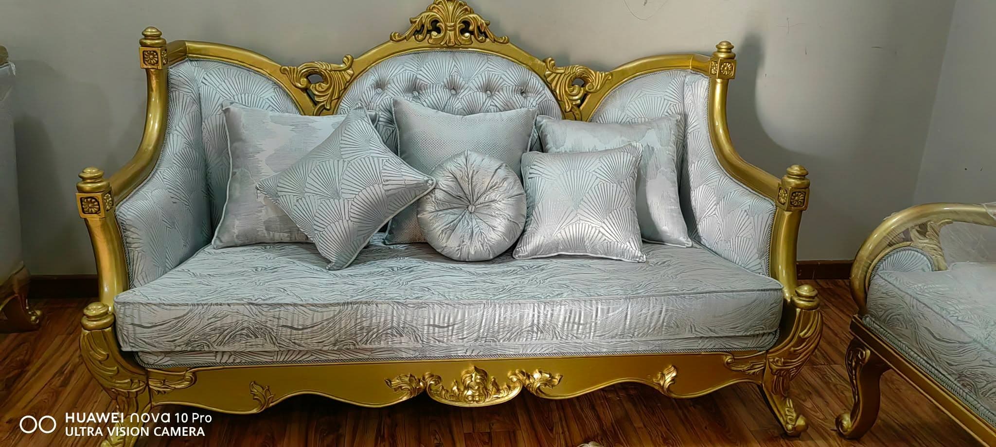 Sofa — 117