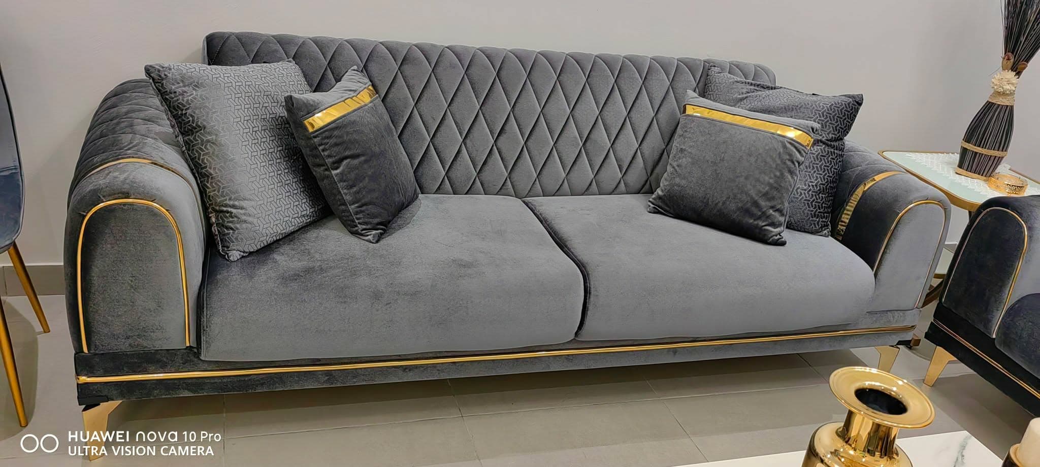 Sofa — 122