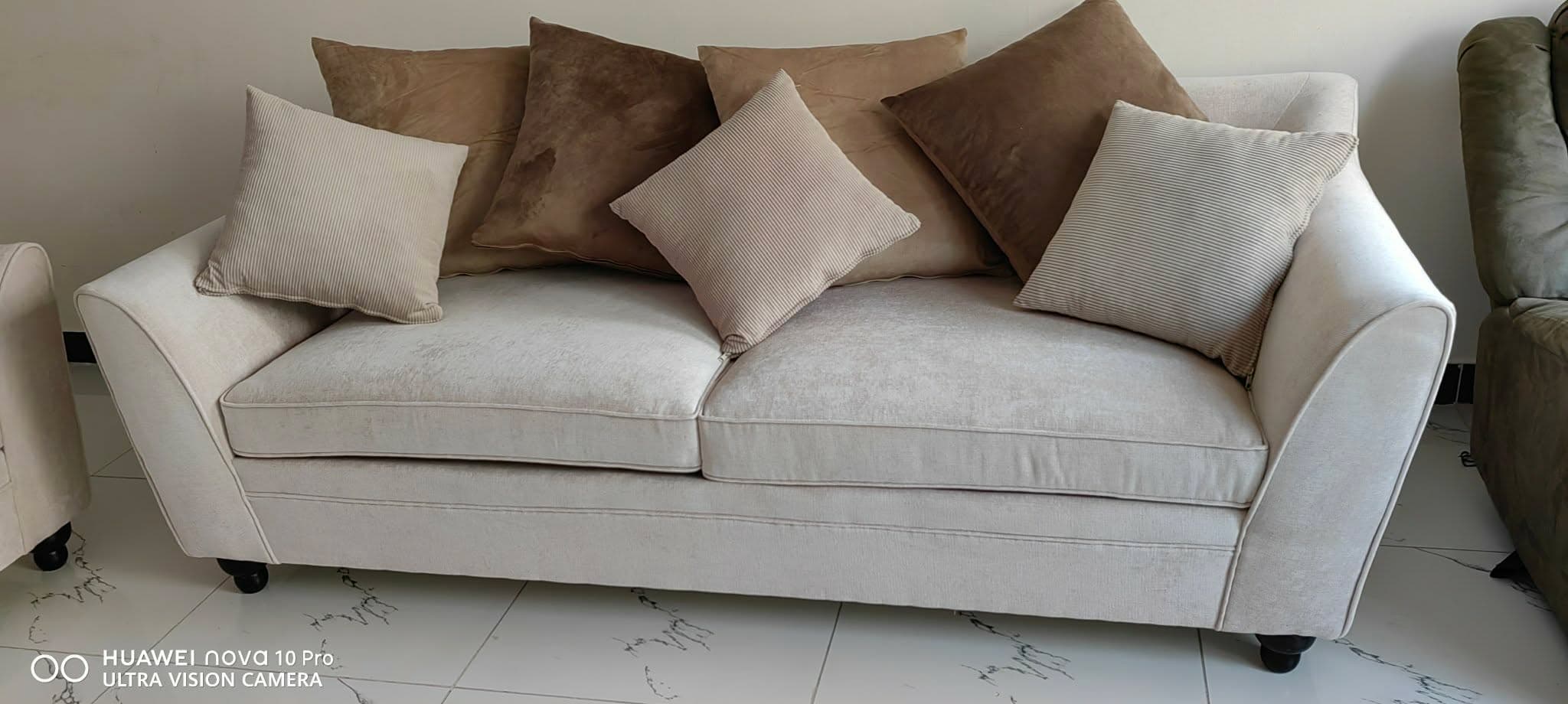 Sofa — 127