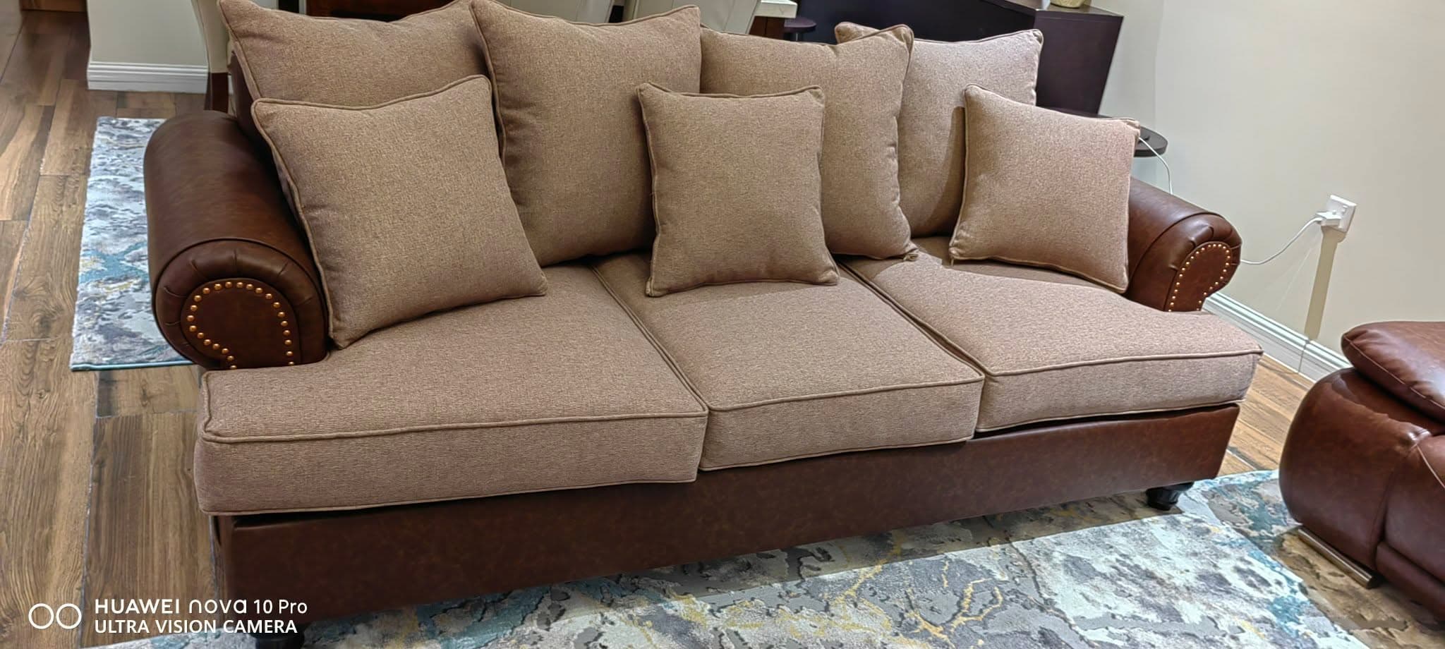 Sofa — 128